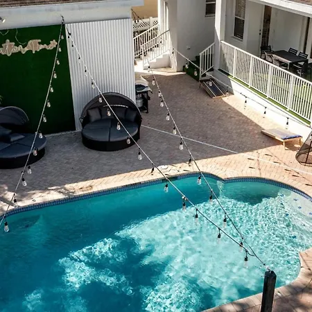 Scenic Luxury Golf Course Villa By Disney Parks